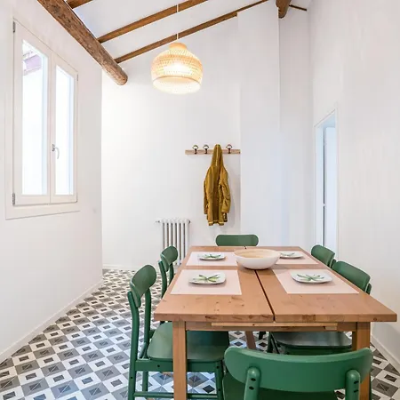 Guesthost - Casa Bar 2 - Stylish