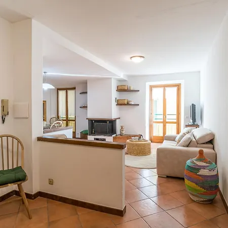 Guesthost - Casa Bar 2 - Stylish *