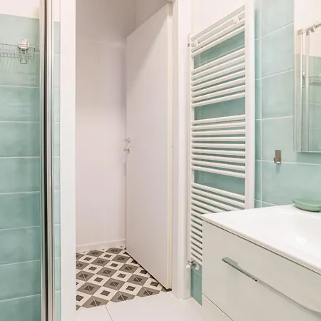 Guesthost - Casa Bar 2 - Stylish *