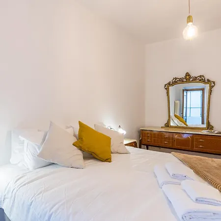 Guesthost - Casa Bar 2 - Stylish